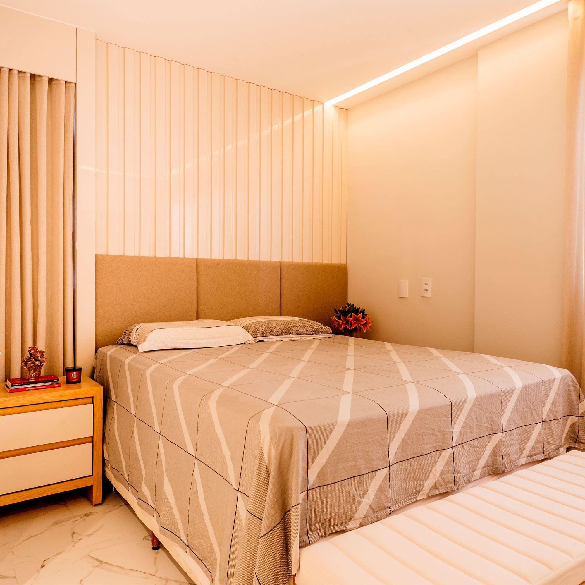 interior-design-bedroom-with-modern-decoration
